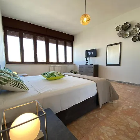 Tropical Apartment Gallipoli