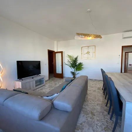 Tropical Apartment
