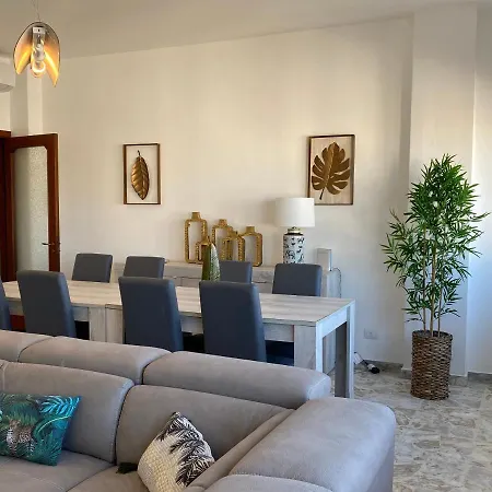 Tropical Apartment Gallipoli