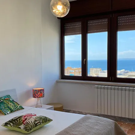 Apartment Tropical