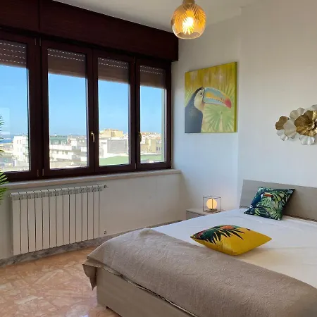 Tropical Apartment Gallipoli